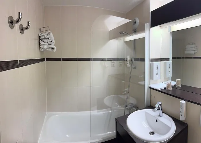 Comfort Hotel Orleans Saran